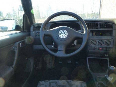Volkswagen Golf Cabriolet - 1.8 Trendline - 1