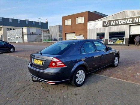 Ford Mondeo - 2.0-16V Platinum - 1