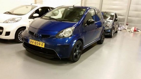 Toyota Aygo - 1.0-12V Dynamic Blue/AIRCO/Elektra pakket/Nw Apk/Garantie - 1