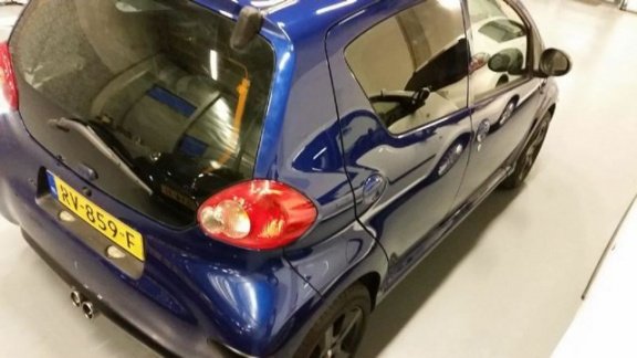 Toyota Aygo - 1.0-12V Dynamic Blue/AIRCO/Elektra pakket/Nw Apk/Garantie - 1