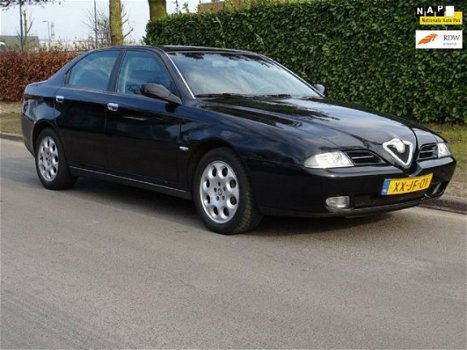 Alfa Romeo 166 - 2.5 V6, boekjes, Youngtimer - 1