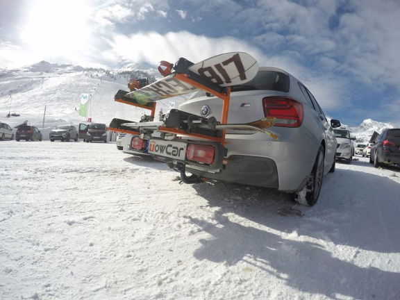 Aneto Towcar Skidrager geplaatst op de trekhaak van uw auto - Afbeelding 4
