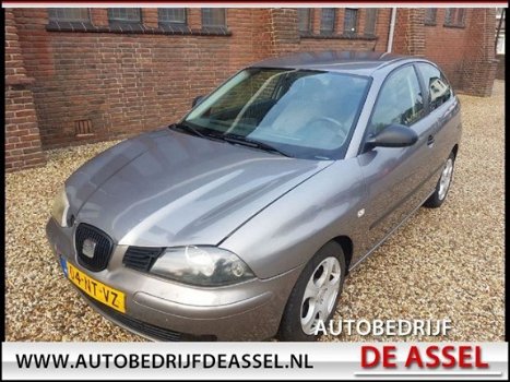 Seat Ibiza - 1.4-16V Stella lichte parkeerschade - 1