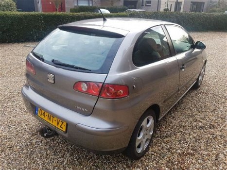 Seat Ibiza - 1.4-16V Stella lichte parkeerschade - 1