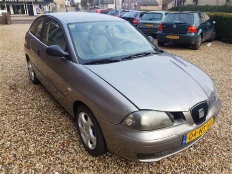 Seat Ibiza - 1.4-16V Stella lichte parkeerschade - 1