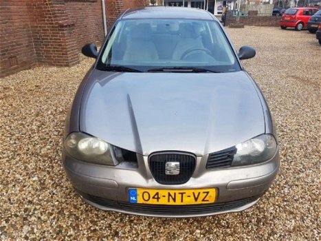 Seat Ibiza - 1.4-16V Stella lichte parkeerschade - 1