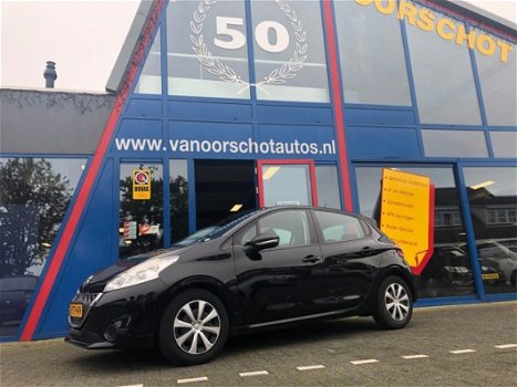 Peugeot 208 - 1.4 E-HDI Automaat 5-Deurs Airco bj2013 - 1