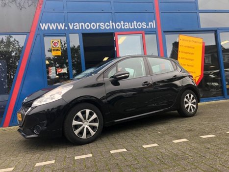 Peugeot 208 - 1.4 E-HDI Automaat 5-Deurs Airco bj2013 - 1