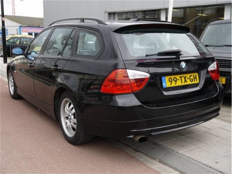 BMW 3-serie Touring - 318i Executive - Navigatie - 1