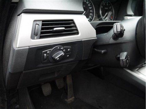BMW 3-serie Touring - 318i Executive - Navigatie - 1
