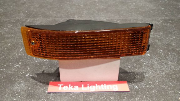 Daihatsu Charade G100 (87-93) Knipperlicht Indicator Lucid 01-211-1615 Rechts NOS - 1