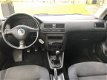 Volkswagen Bora - 1.6 77KW 4DRS TRENDLINE AC CRC TRKH MP3 - 1 - Thumbnail