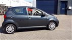 Toyota Aygo - 1.0-12V /Elektra pakket/AIRCO/Nw APK/GARANTIE - 1 - Thumbnail