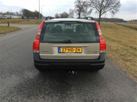 Volvo XC70 - 2.4 T Comfort Line CROSS COUNTRY YOUNGTIMER NAP APK AUT - 1