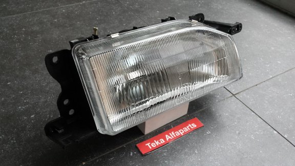 Mazda 323 BF Familia (87-89) Koplamp Denji DJ-MZ705 H4 Rechts NOS - 3