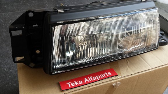 Mazda 323 BG Series 1 (89-91) Koplamp TYC 20-1613L Links NOS - 2