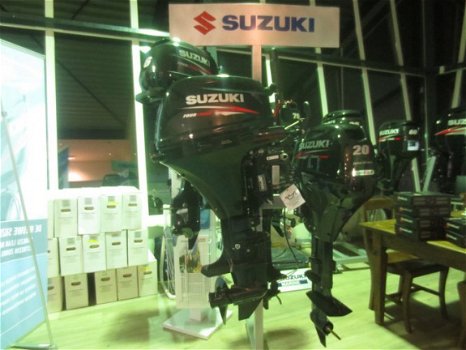 Suzuki DF 20 EFI - 4