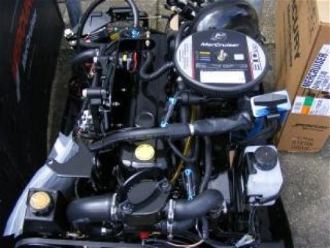 Mercruiser 3.0 liter Carb - 2