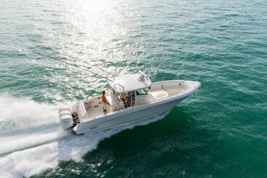 Boston Whaler 350 Outrage - 1