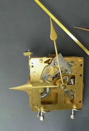 === Uurwerk = FHS 261 - 030 = gebruikt === 35795 - Afbeelding 2