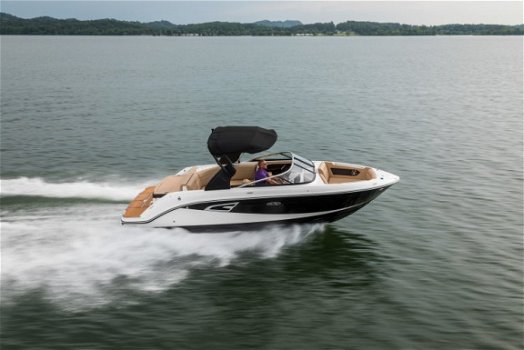 Sea Ray SLX 230 - 1