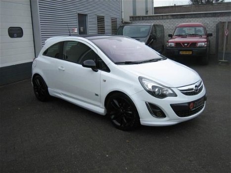 Opel Corsa - 1.4 color edition opc line - 1