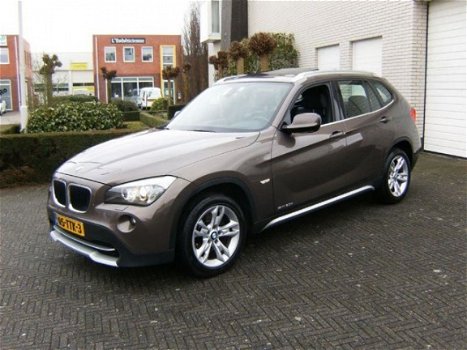 BMW X1 - 2.0d sDrive EfficientDynamics Sport-Edition Leder Panodak 1e Eigenaar - 1