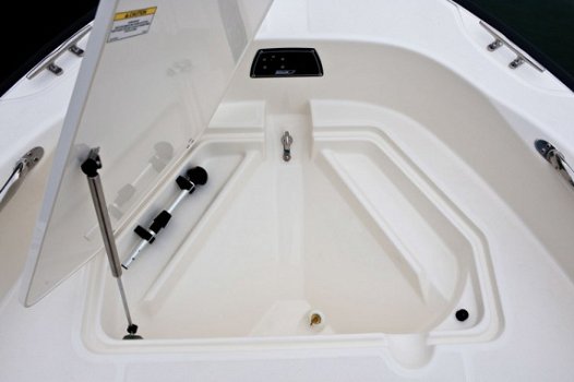 Boston Whaler 180 Dauntless - 6