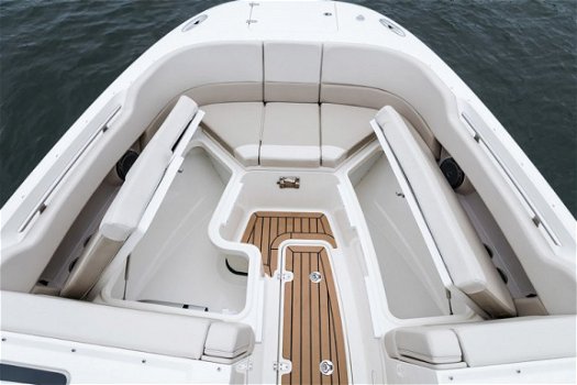 Boston Whaler 320 Vantage - 7