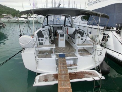 Beneteau Oceanis 38 - 2