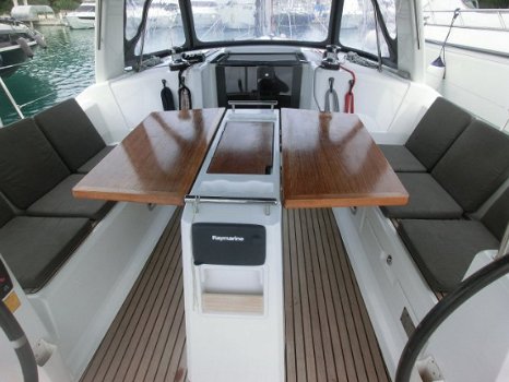 Beneteau Oceanis 38 - 4