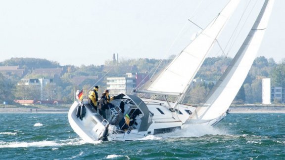 Beneteau Oceanis 37 Oceanis 37 - 1