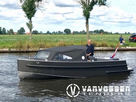 Van Vossen 700 tender - 4