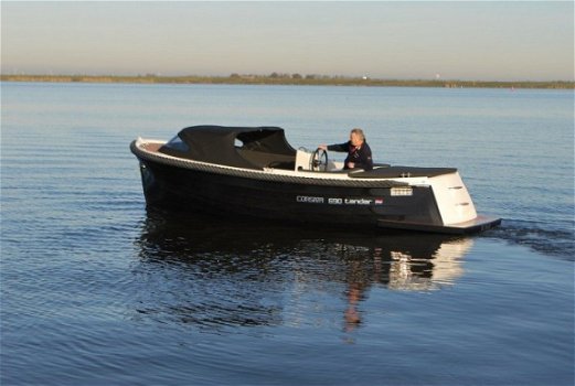 Corsiva 690 tender - 1