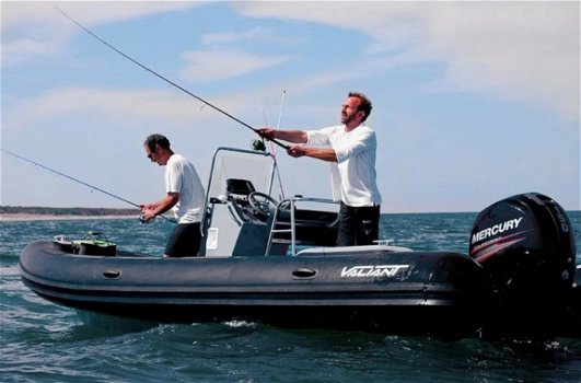 Valiant 630 Sport Fishing - 5
