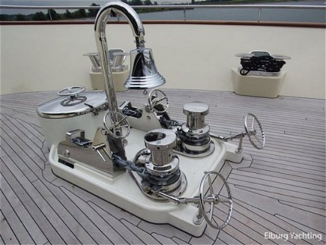 Werner 98Ft Displacement Round Bilge Motor Yacht - 4