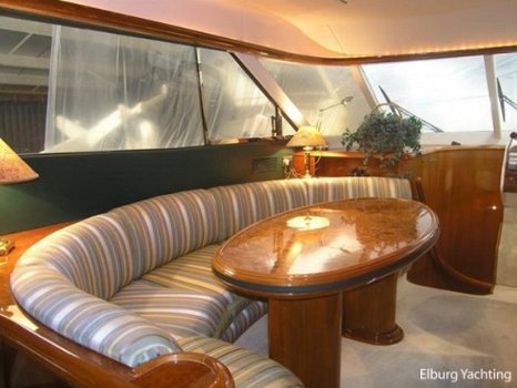 Fairline 65 Squadron Mid cabin - 8