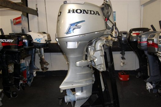 Honda BF40 - 3