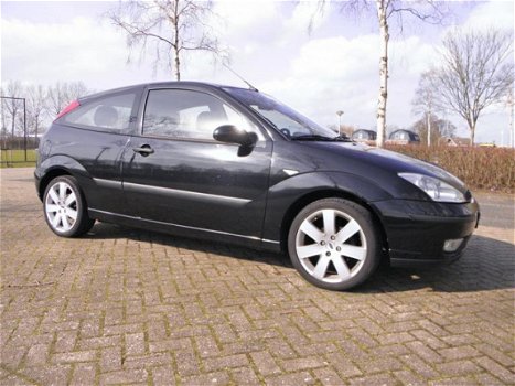 Ford Focus - 1.6-16V Futura - 1