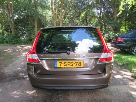 Volvo V70 - 1.6 D2 Summum en Summum plus line, El.Schuifdak en stoelen, 1 e Eig. incl. btw. Vol opti - 1