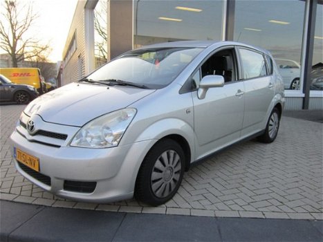 Toyota Corolla Verso - 2.2 D-4D Terra - 1