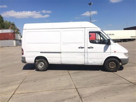 Mercedes-Benz Sprinter - 312D 310D 308D - 1