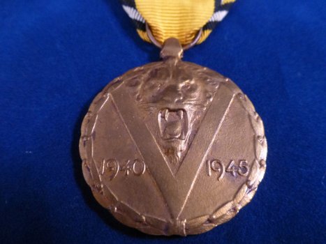 Herinneringsmedaille van de Oorlog 1940-1945 - 2