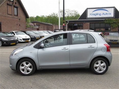 Toyota Yaris - 1.4 D-4D LUNA 5DRS LEDER/ECC/AIRCO/NAVIGATIE dealer onderhouden - 1