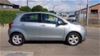 Toyota Yaris - 1.4 D-4D LUNA 5DRS LEDER/ECC/AIRCO/NAVIGATIE dealer onderhouden - 1 - Thumbnail