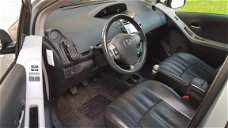 Toyota Yaris - 1.4 D-4D LUNA 5DRS LEDER/ECC/AIRCO/NAVIGATIE dealer onderhouden