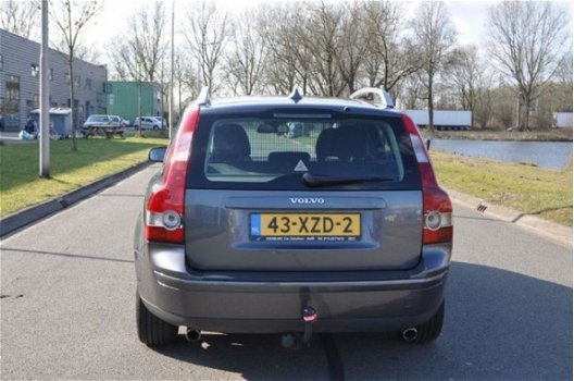 Volvo V50 - 2.4 D5 Edition II, CLIMA/CRUISE VELE OPTIES NETTE STAAT - 1
