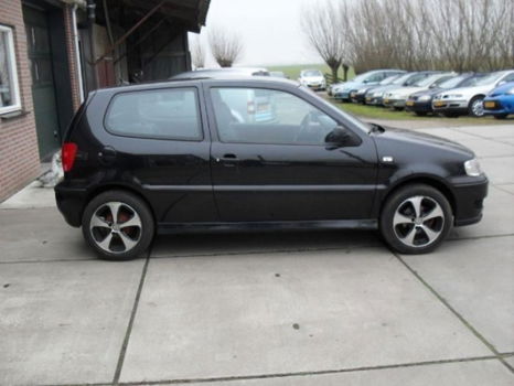 Volkswagen Polo - 1.4-16V Comfortline - 1