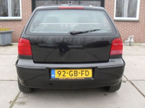 Volkswagen Polo - 1.4-16V Comfortline - 1