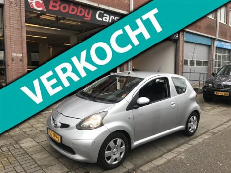 Toyota Aygo - 1.0-12V - 1